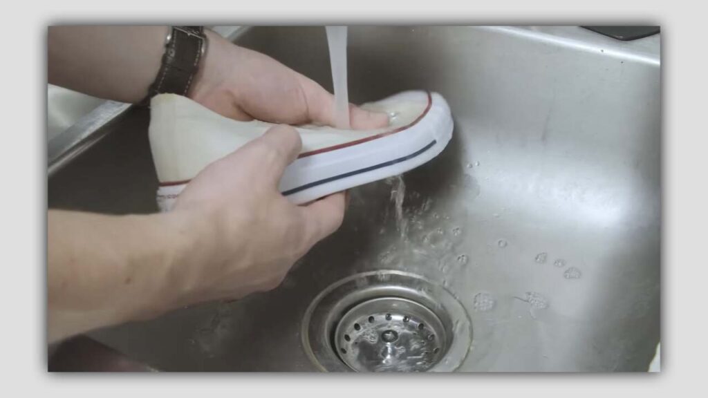 Best Homemade Ideas to Clean White Sneakers in 5 Minutes