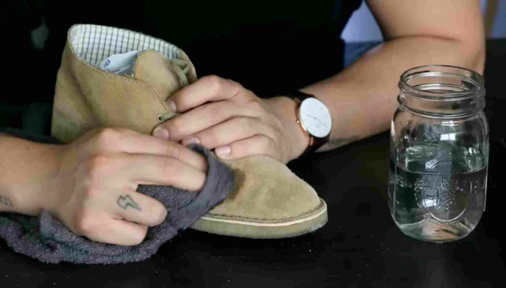 Mastering the Art of Cleaning Suede Shoes: A Comprehensive Guide